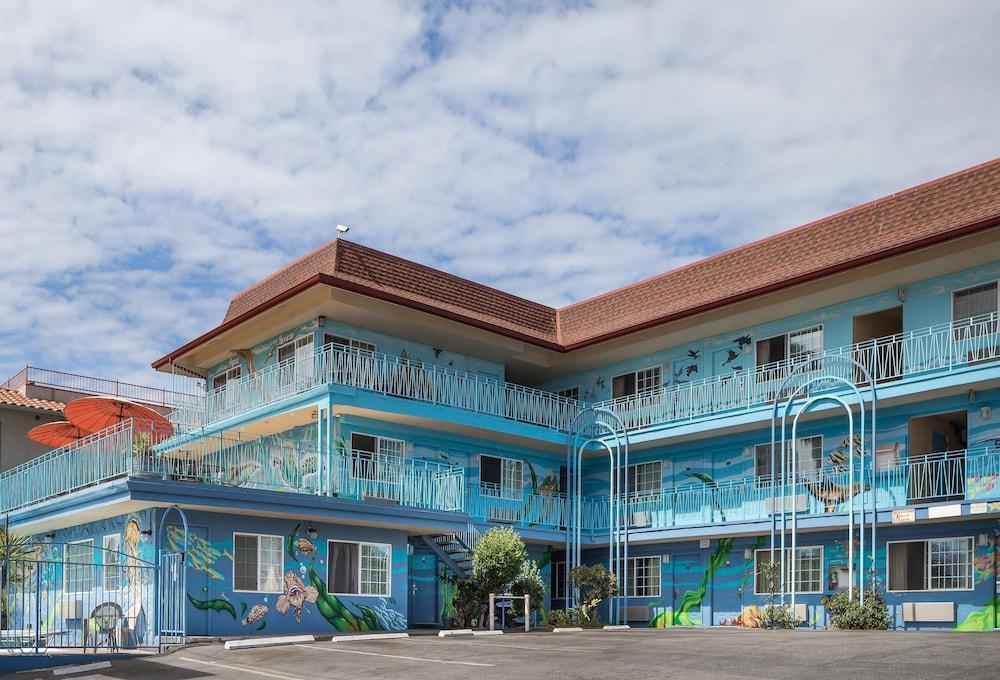 Aqua Breeze Inn Санта-Крус Экстерьер фото